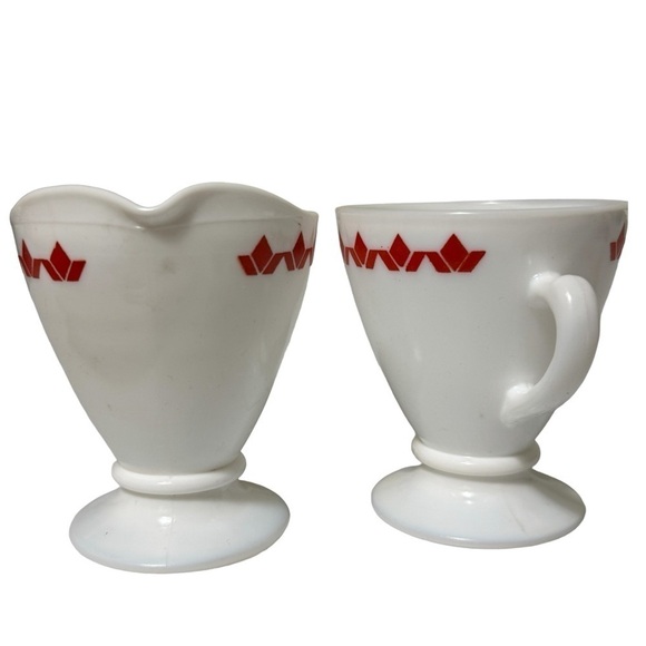 Vintage Hazel Atlas Milk Glass Footed Sugar Creamer Red Diamond Tulips - Picture 3 of 8